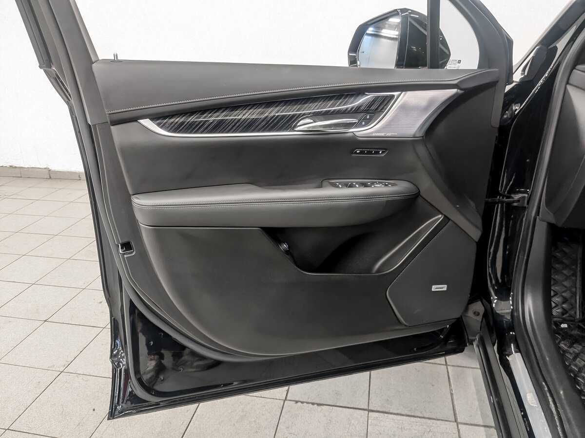 Cadillac XT6 с пробегом — 2023 год. Фото: #18