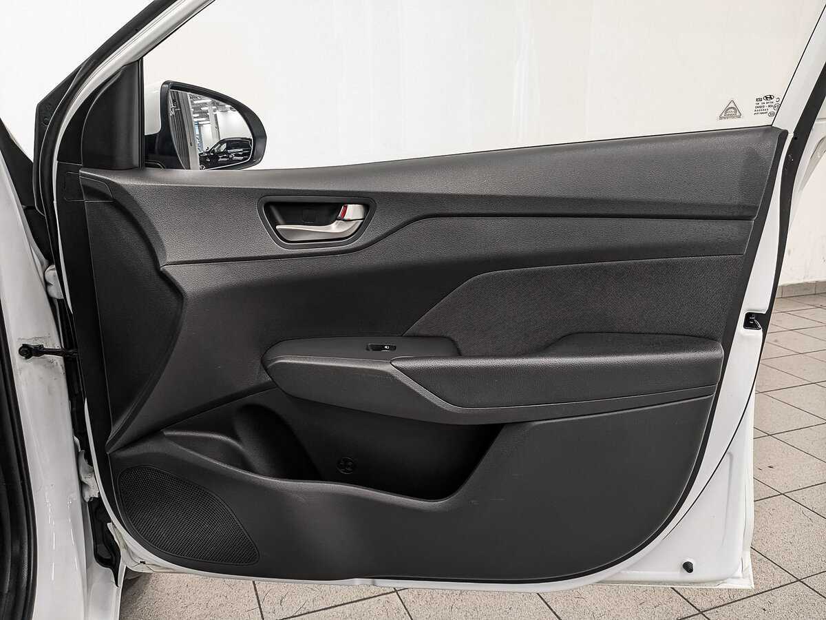 Hyundai Solaris с пробегом — 2017 год. Фото: #24