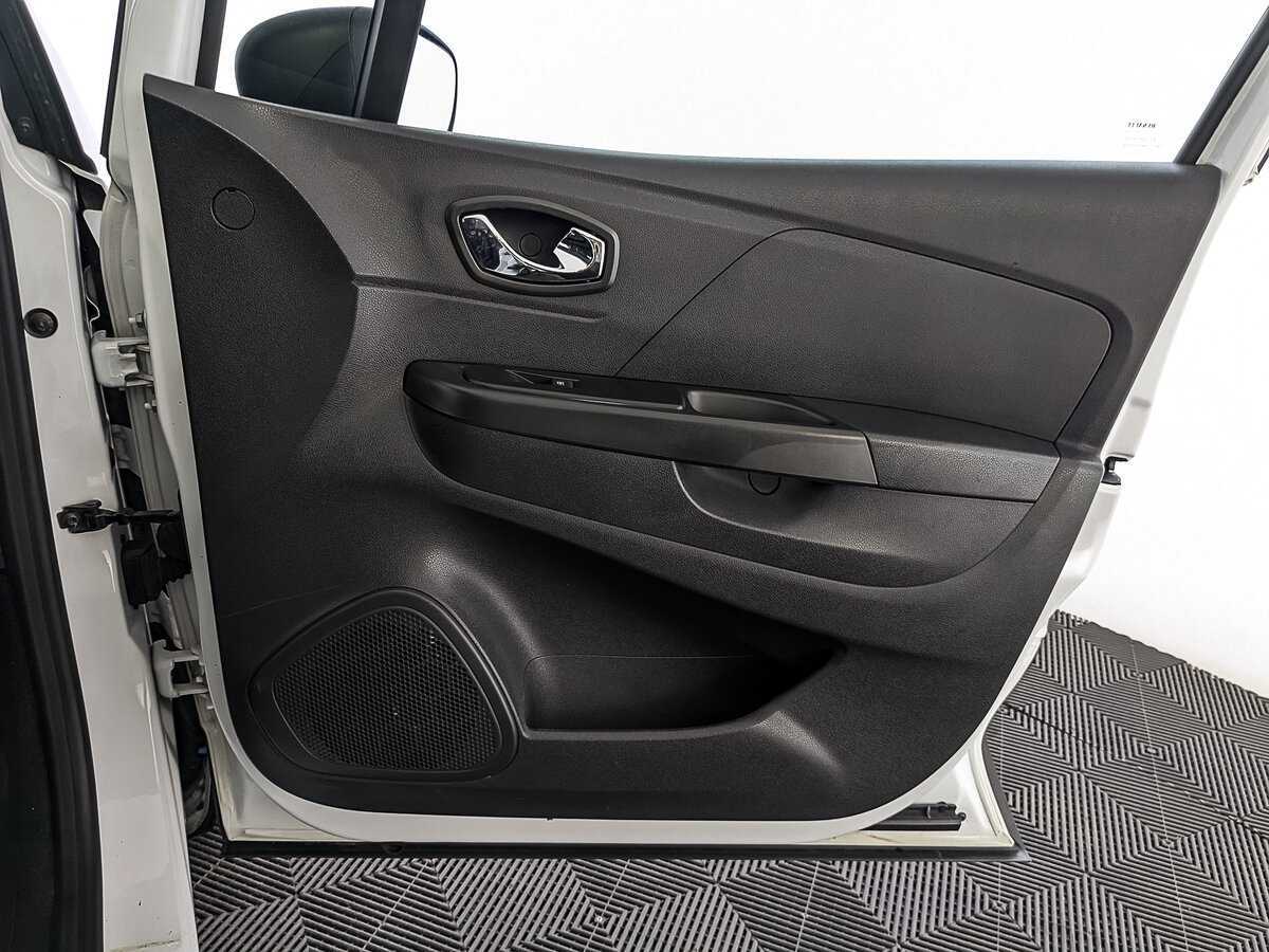 Renault Kaptur с пробегом — 2018 год. Фото: #23