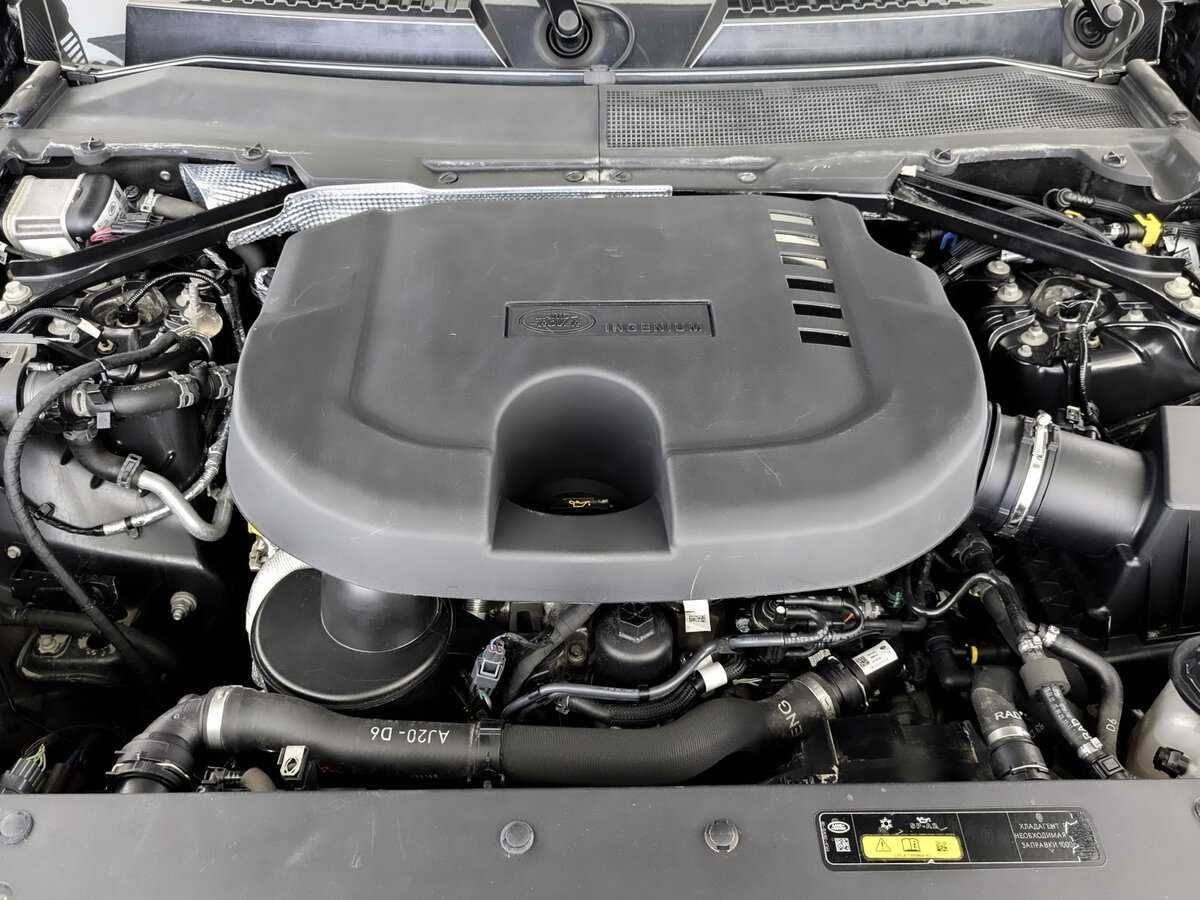 Land Rover Defender с пробегом — 2021 год. Фото: #8