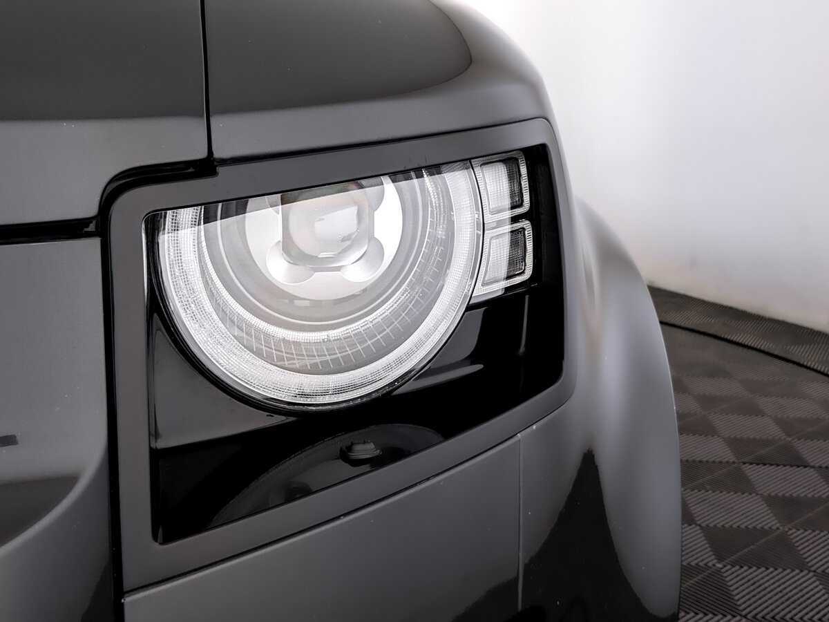 Land Rover Defender с пробегом — 2021 год. Фото: #16