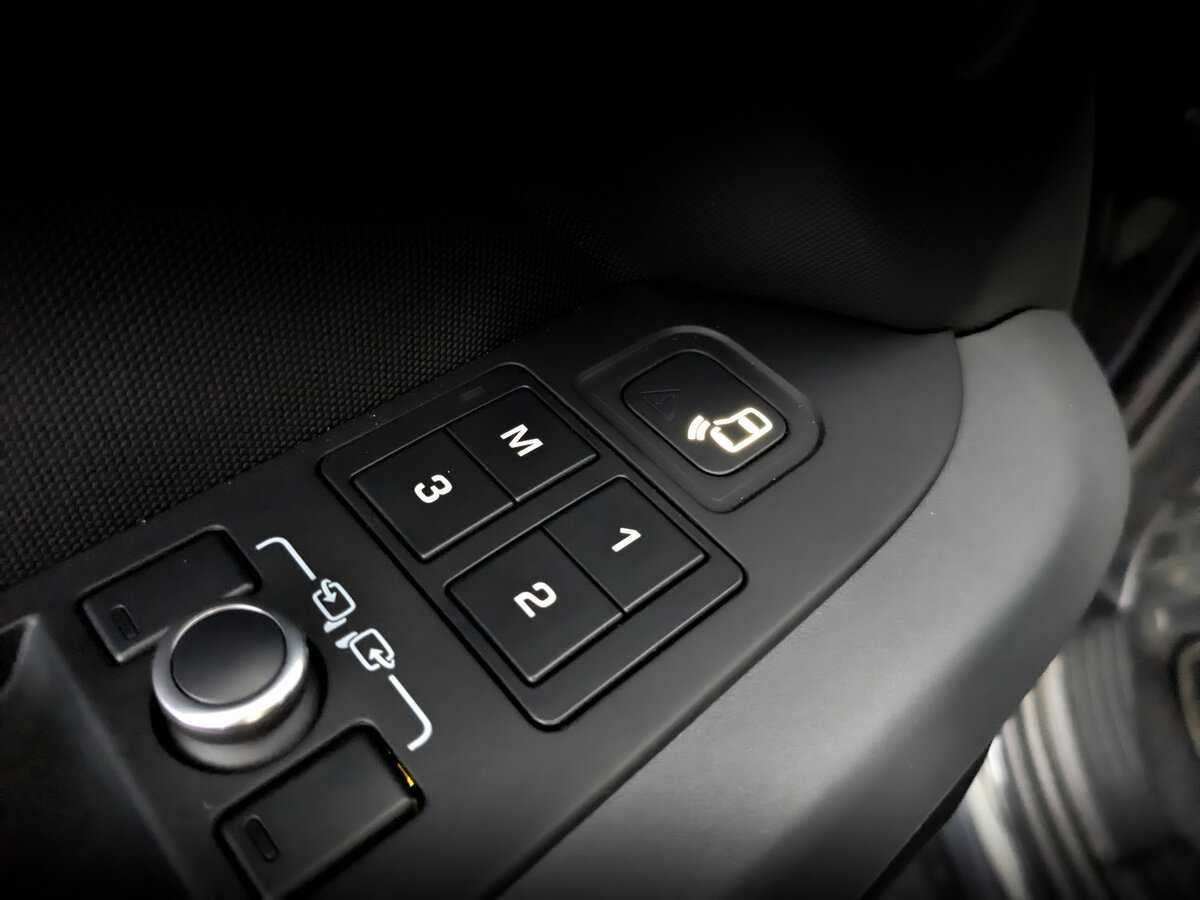 Land Rover Defender с пробегом — 2021 год. Фото: #21