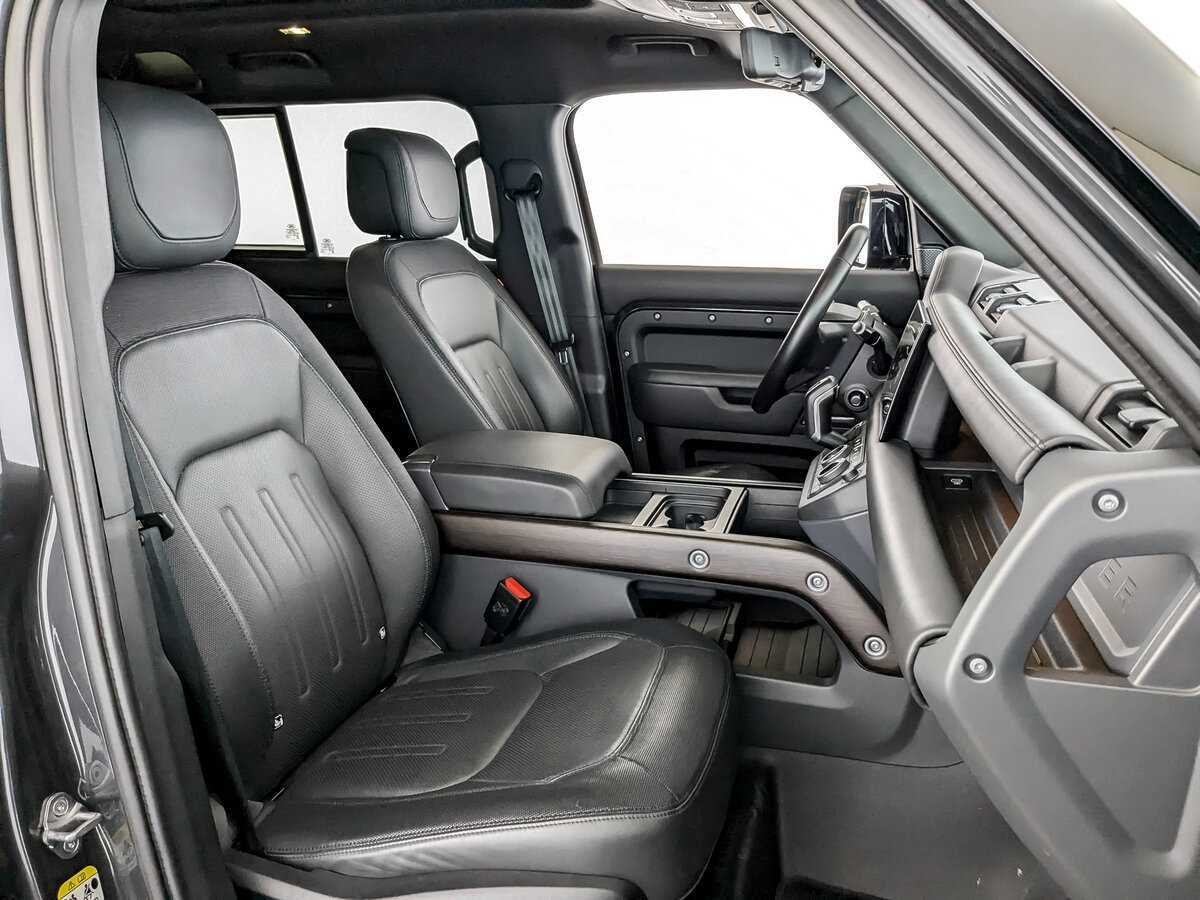 Land Rover Defender с пробегом — 2021 год. Фото: #24