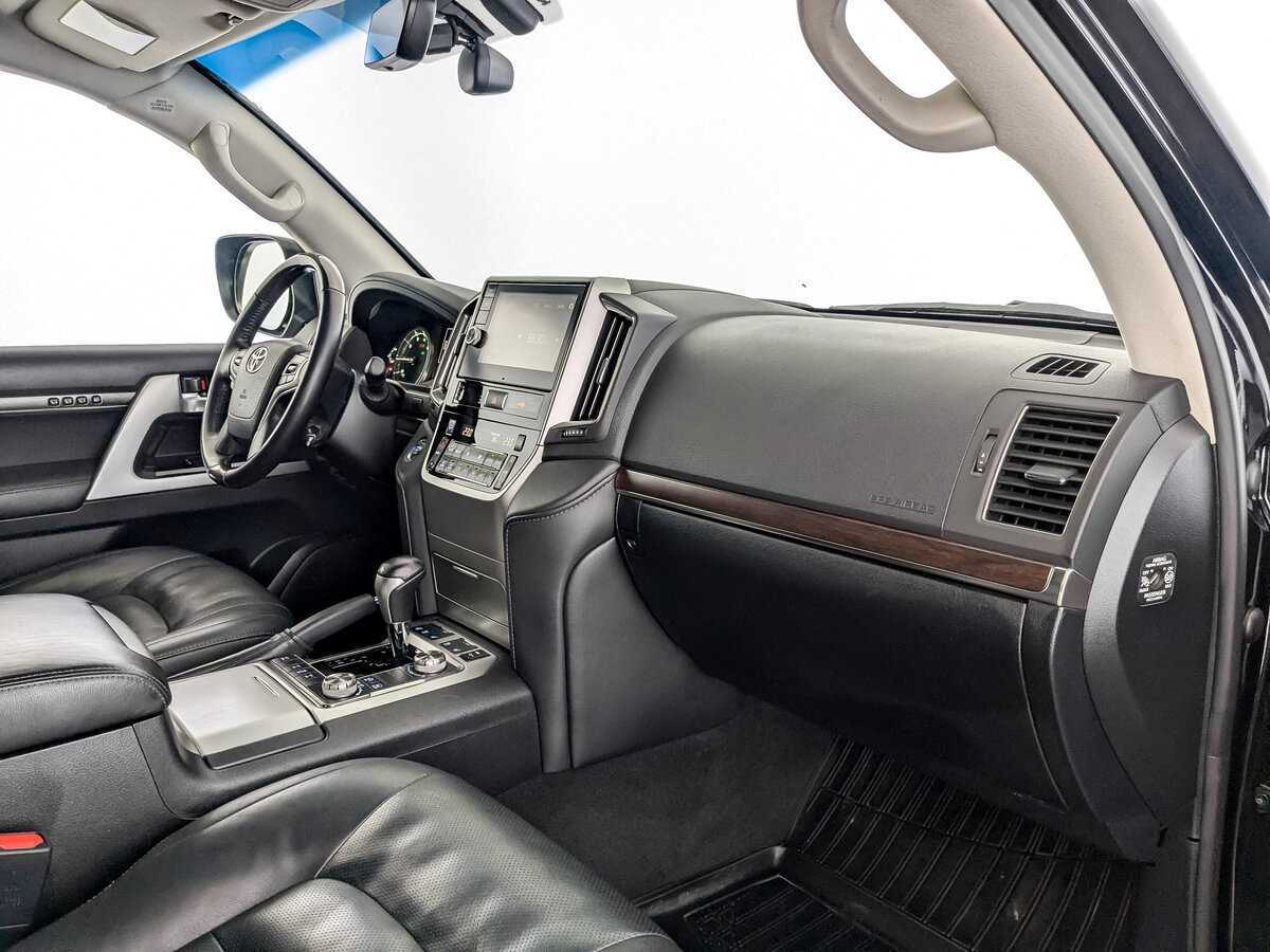 Toyota Land Cruiser с пробегом — 2020 год. Фото: #10
