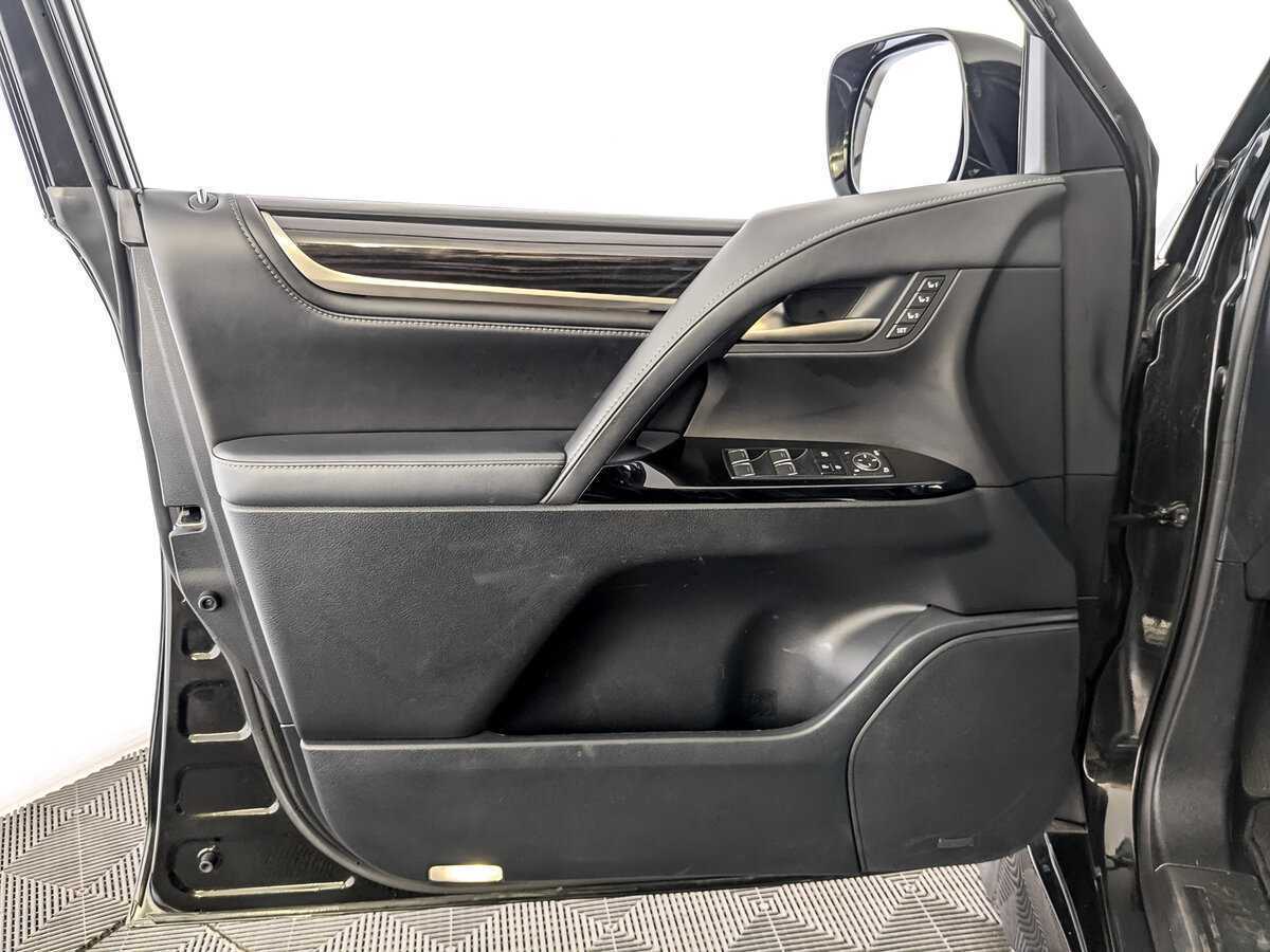 Lexus LX с пробегом — 2020 год. Фото: #18