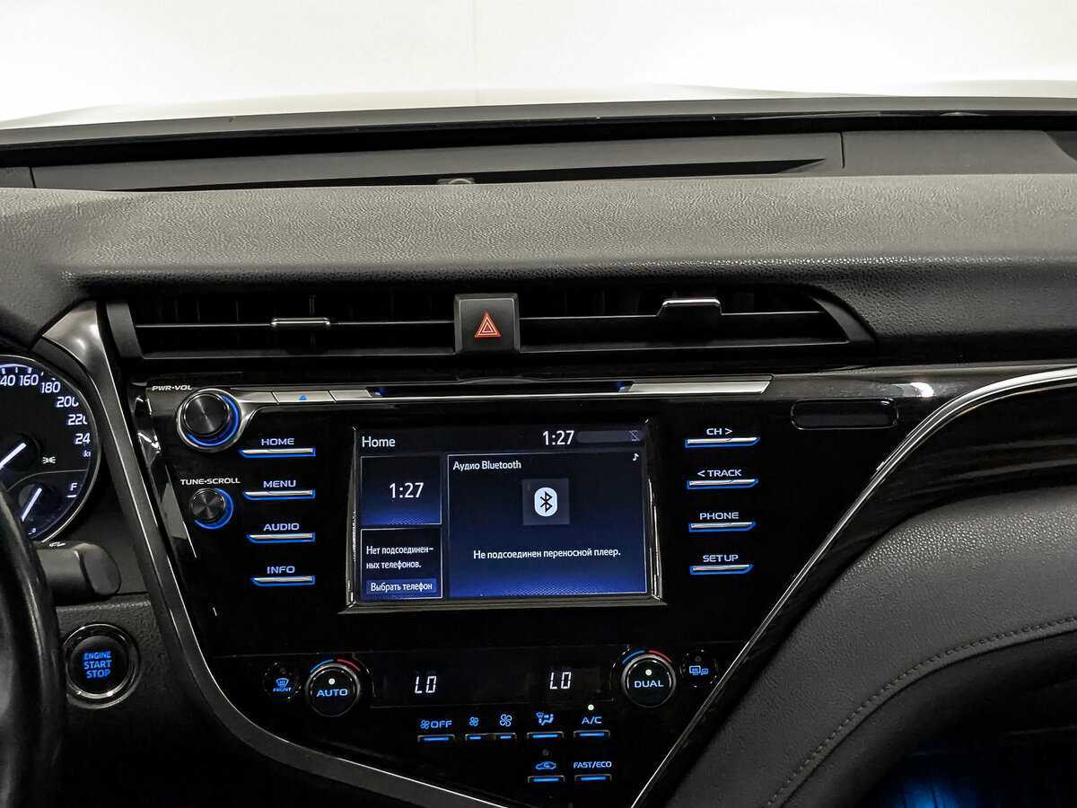 Toyota Camry с пробегом — 2018 год. Фото: #16