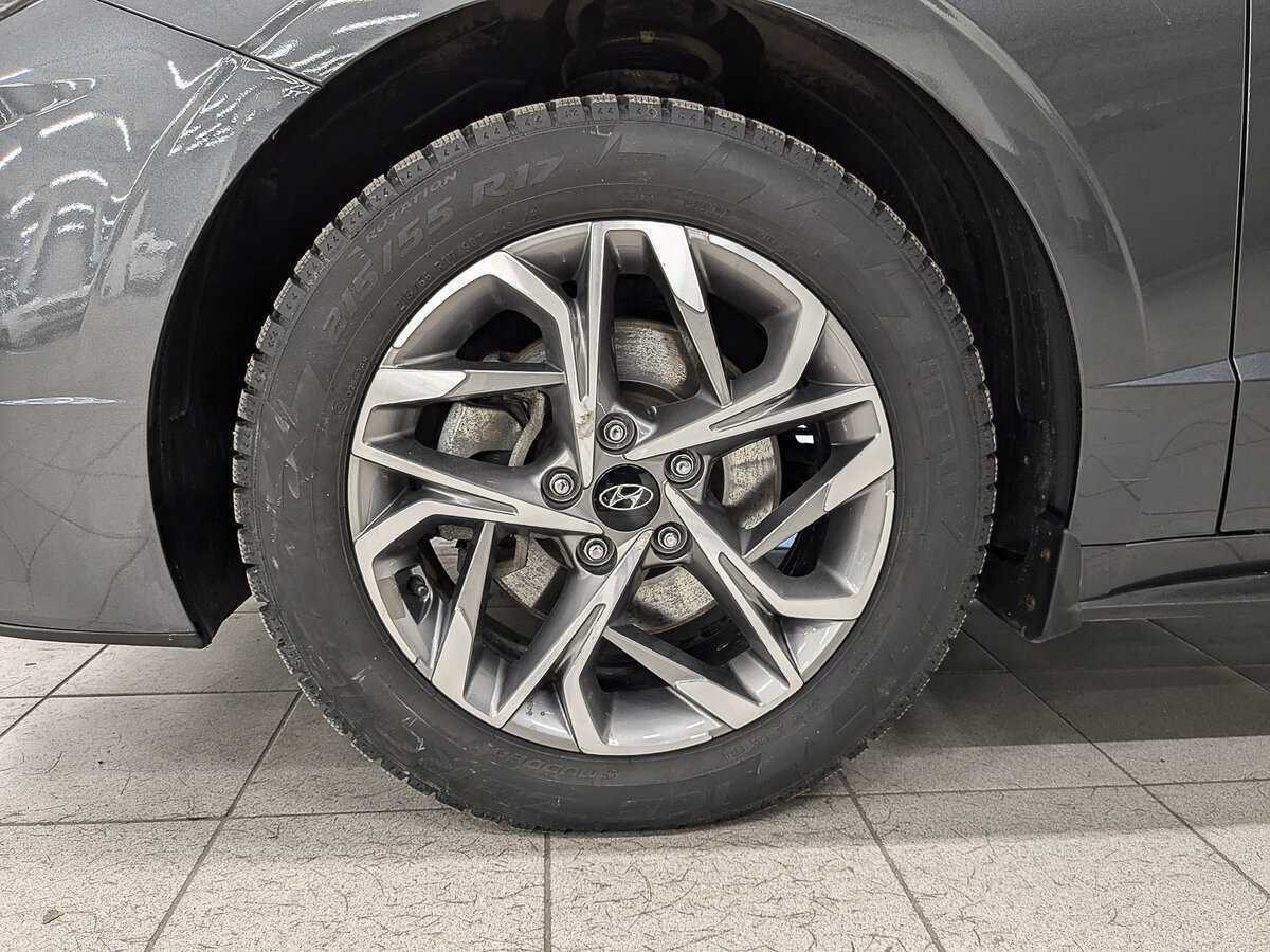 Hyundai Sonata с пробегом — 2021 год. Фото: #11