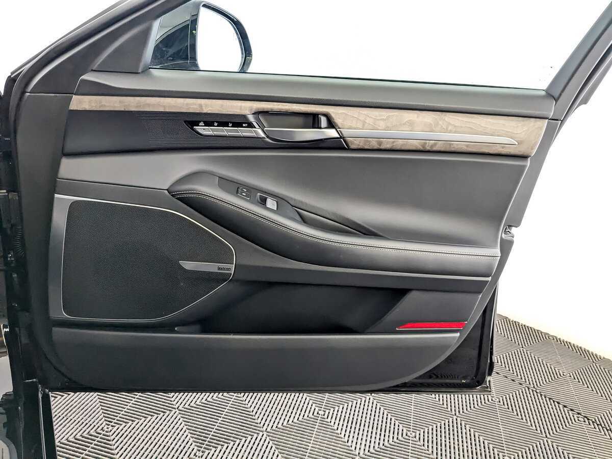 Genesis G90 с пробегом — 2020 год. Фото: #25