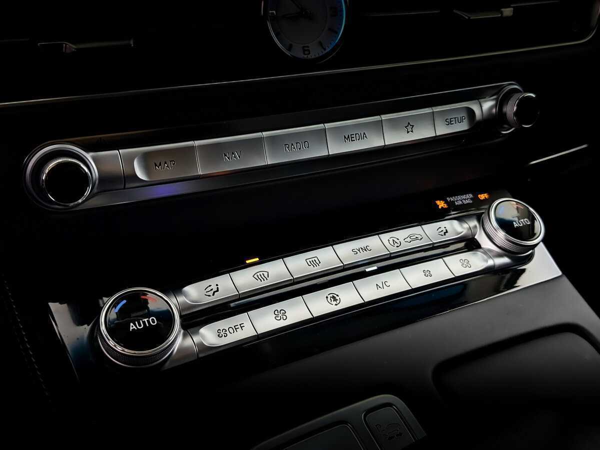 Genesis G90 с пробегом — 2020 год. Фото: #28