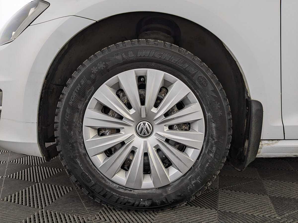 Volkswagen Golf с пробегом — 2014 год. Фото: #11