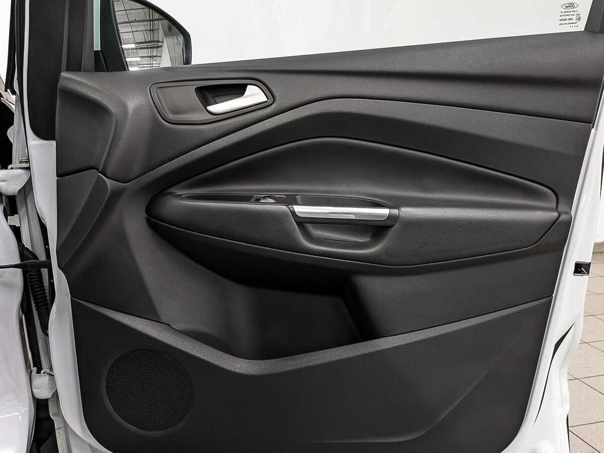 Ford Kuga с пробегом — 2016 год. Фото: #20