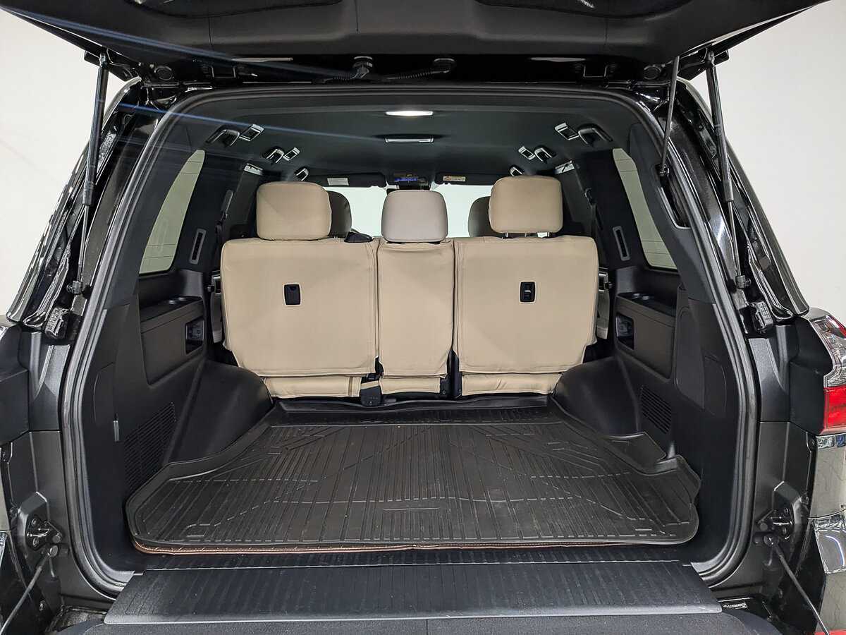 Lexus LX с пробегом — 2018 год. Фото: #9