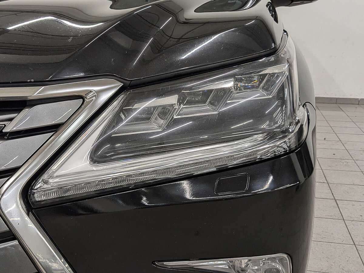 Lexus LX с пробегом — 2018 год. Фото: #10
