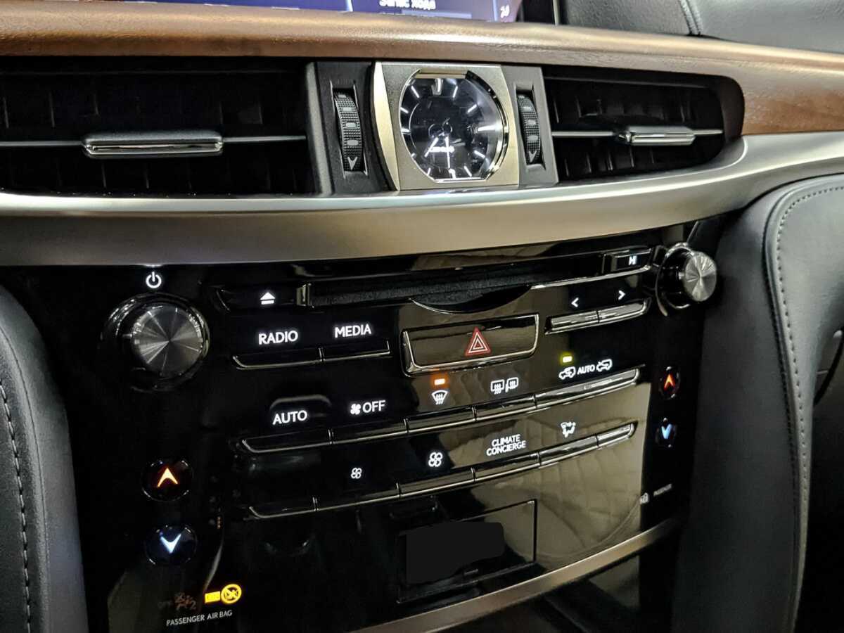 Lexus LX с пробегом — 2018 год. Фото: #20