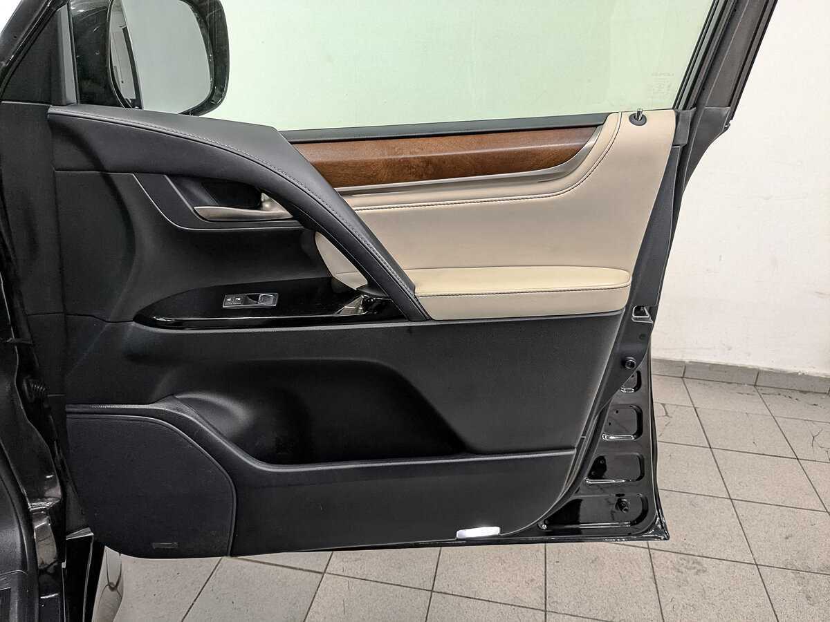 Lexus LX с пробегом — 2018 год. Фото: #24