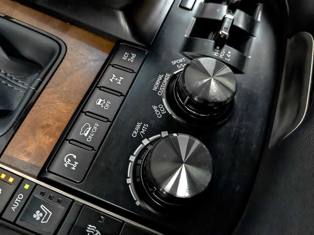 Lexus LX с пробегом — 2018 год. Фото: #26