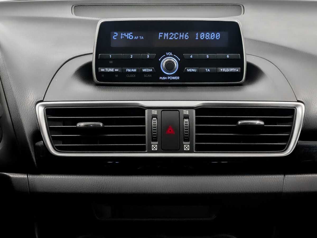 Mazda 3 с пробегом — 2014 год. Фото: #14