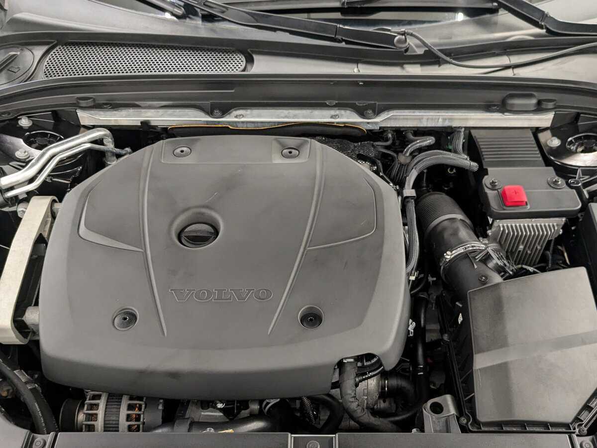 Volvo V90 Cross Country с пробегом — 2019 год. Фото: #8