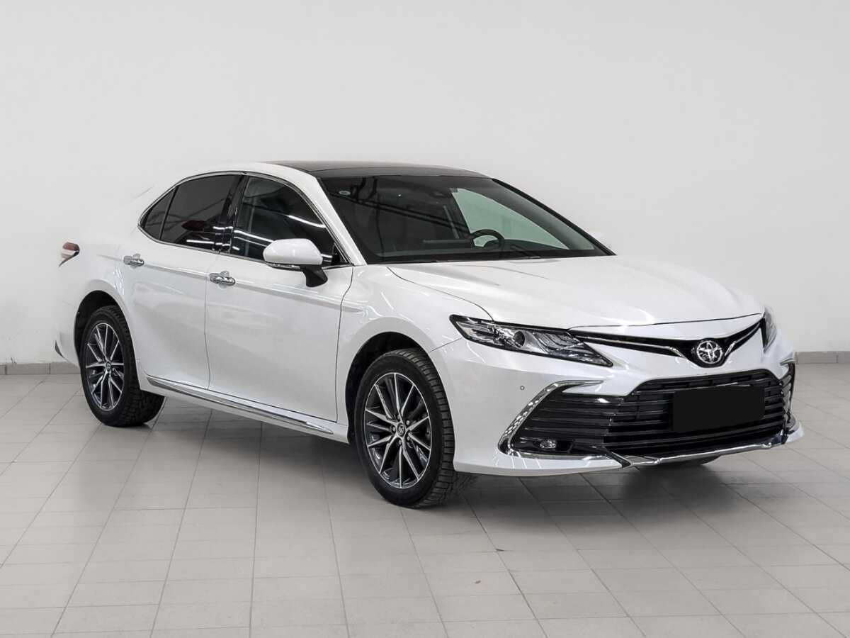 Toyota Camry с пробегом — 2023 год. Фото: #2