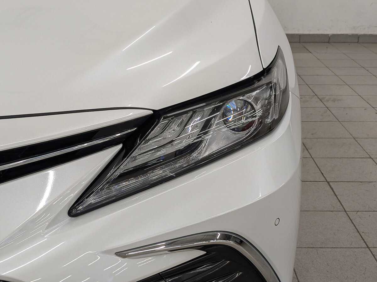 Toyota Camry с пробегом — 2023 год. Фото: #10