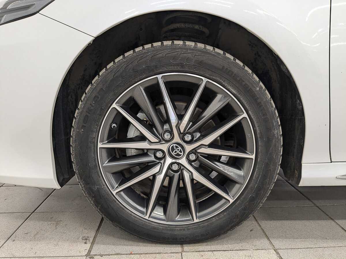 Toyota Camry с пробегом — 2023 год. Фото: #11