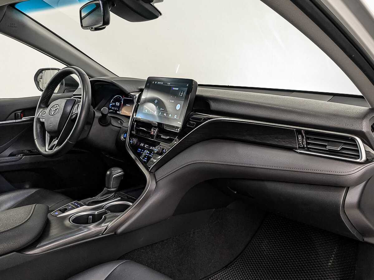 Toyota Camry с пробегом — 2023 год. Фото: #12