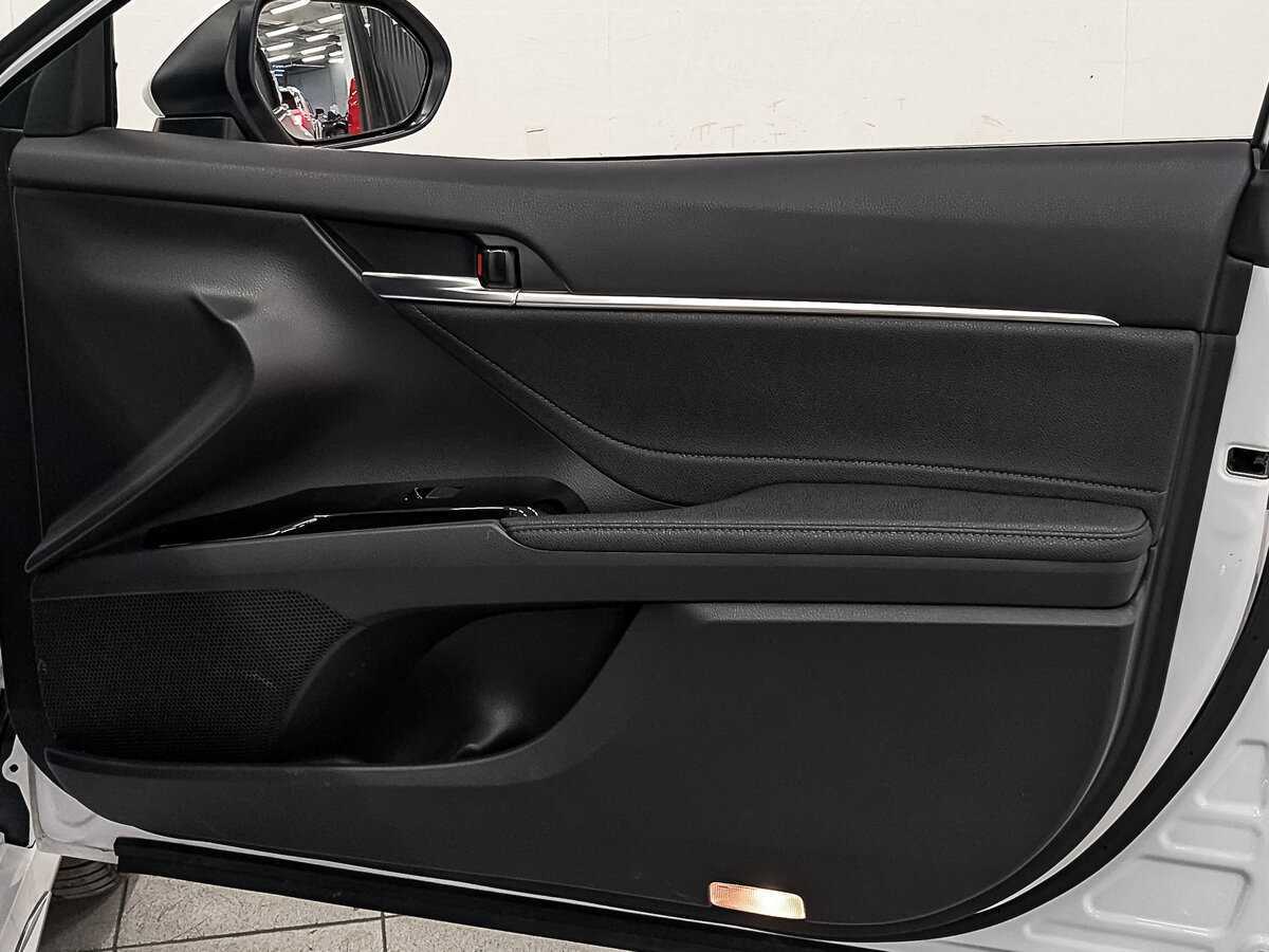 Toyota Camry с пробегом — 2023 год. Фото: #24