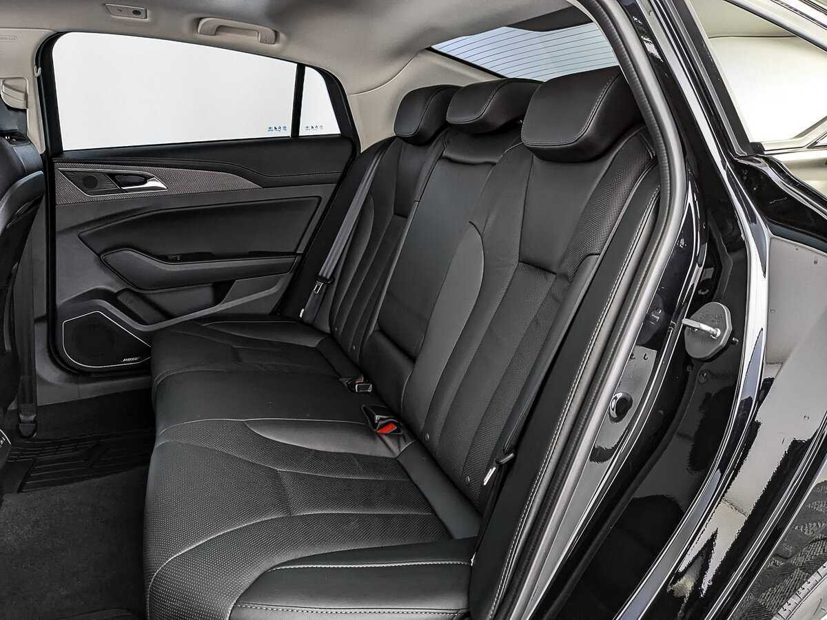 Hongqi H5 с пробегом — 2022 год. Фото: #17