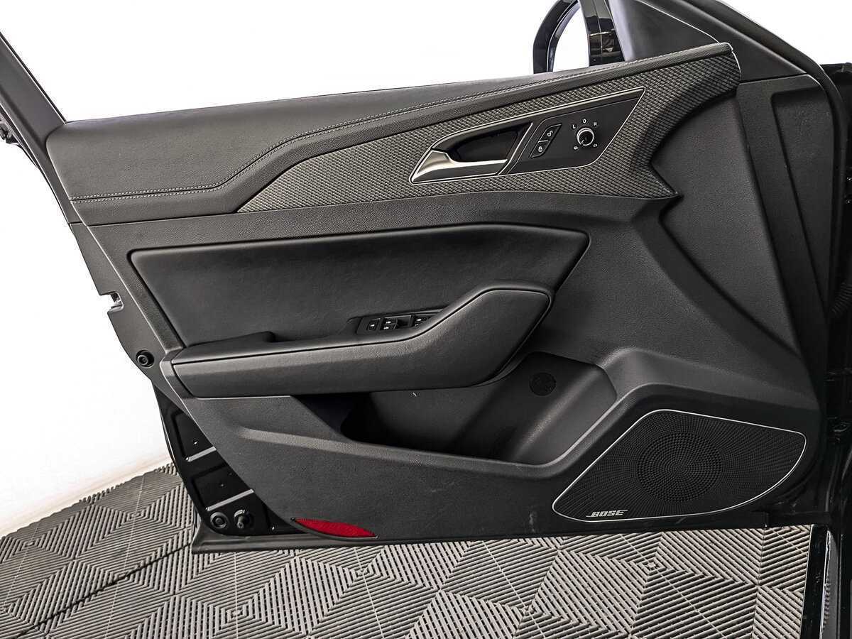 Hongqi H5 с пробегом — 2022 год. Фото: #18