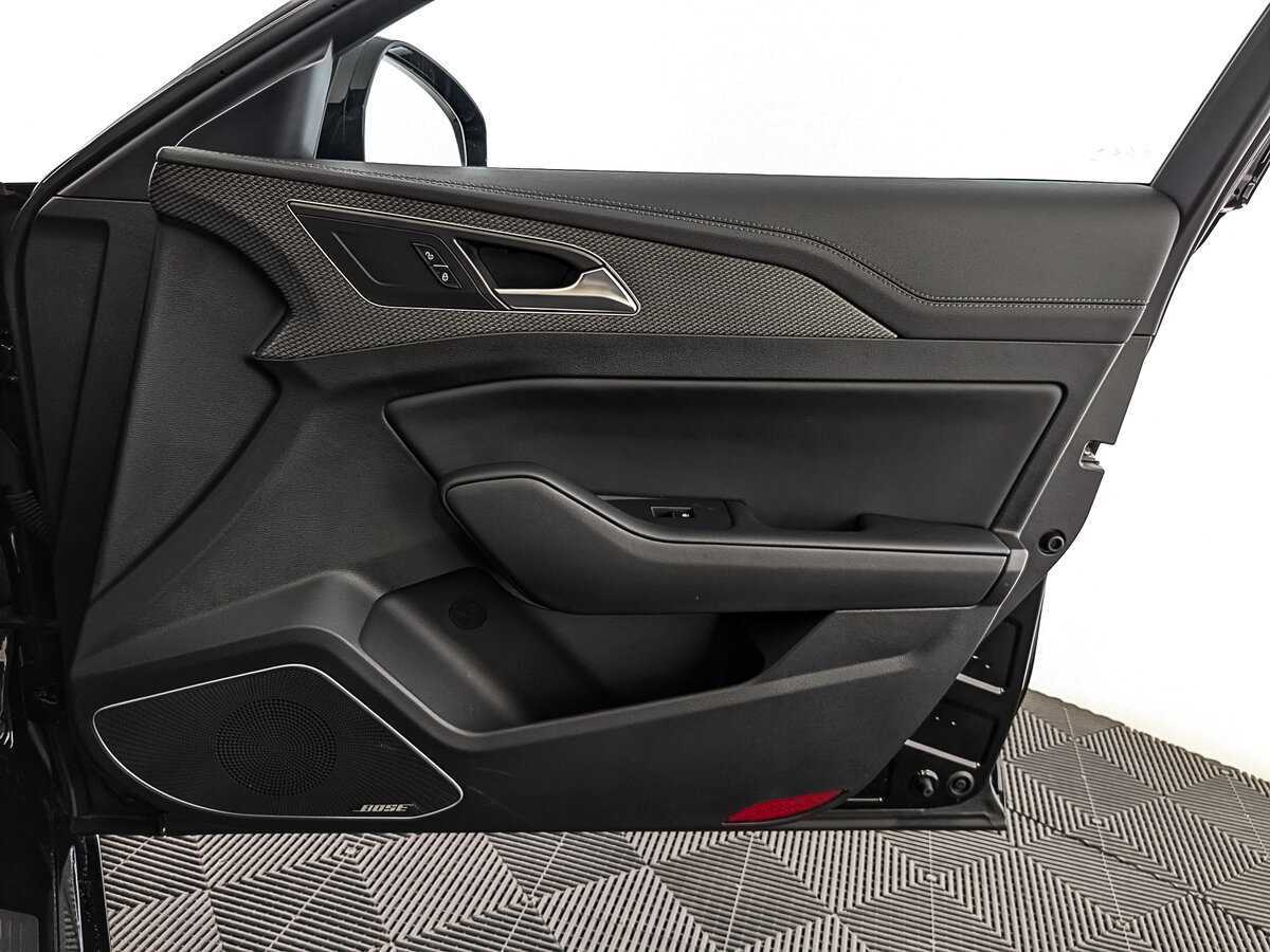 Hongqi H5 с пробегом — 2022 год. Фото: #24