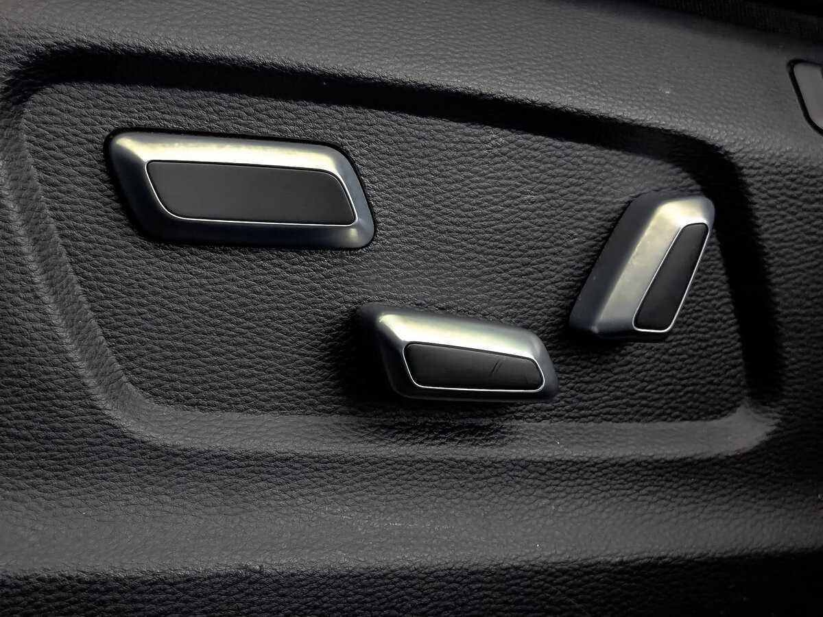 Hongqi H5 с пробегом — 2022 год. Фото: #27