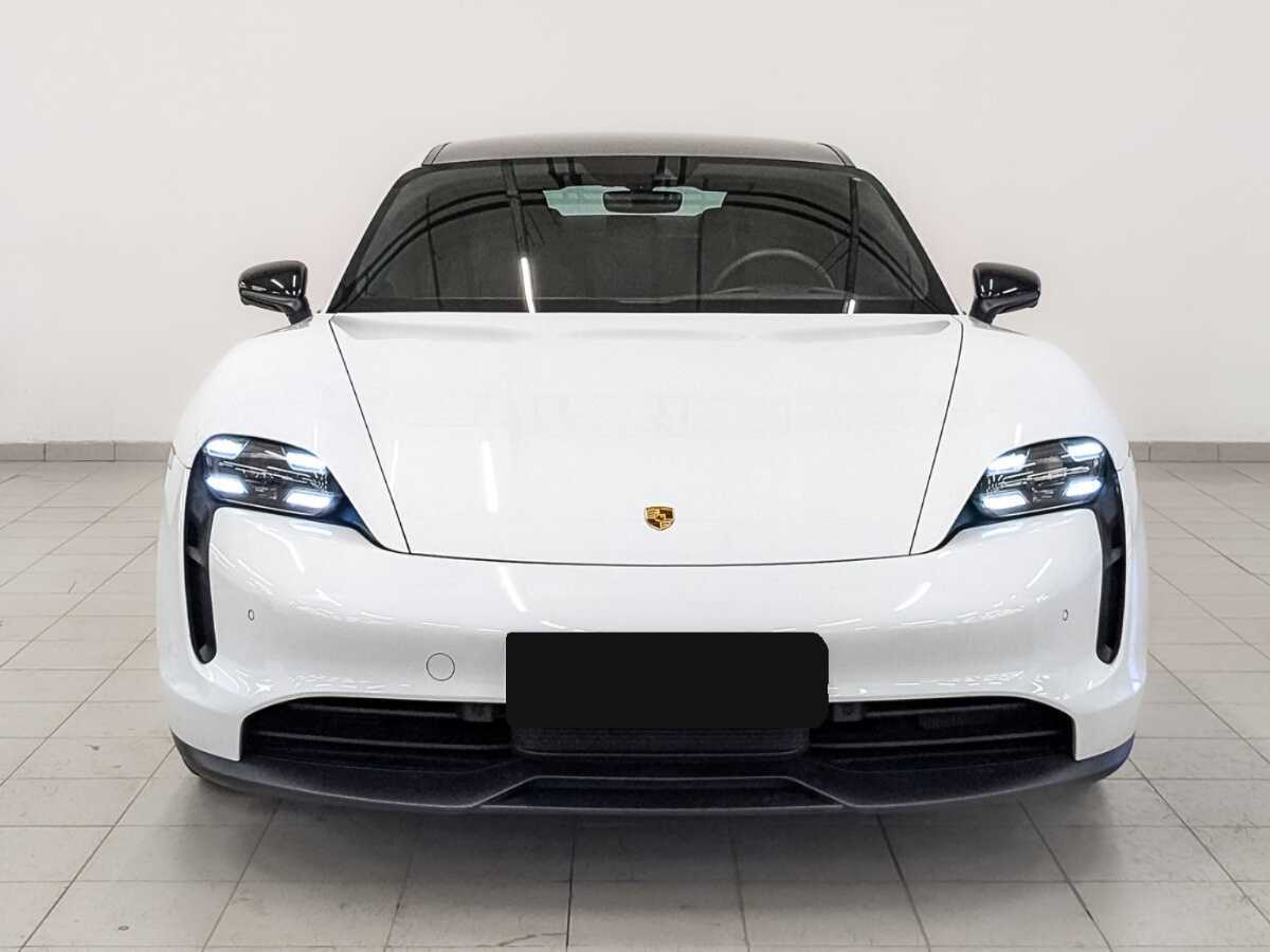 Porsche Taycan с пробегом — 2021 год. Фото: #1