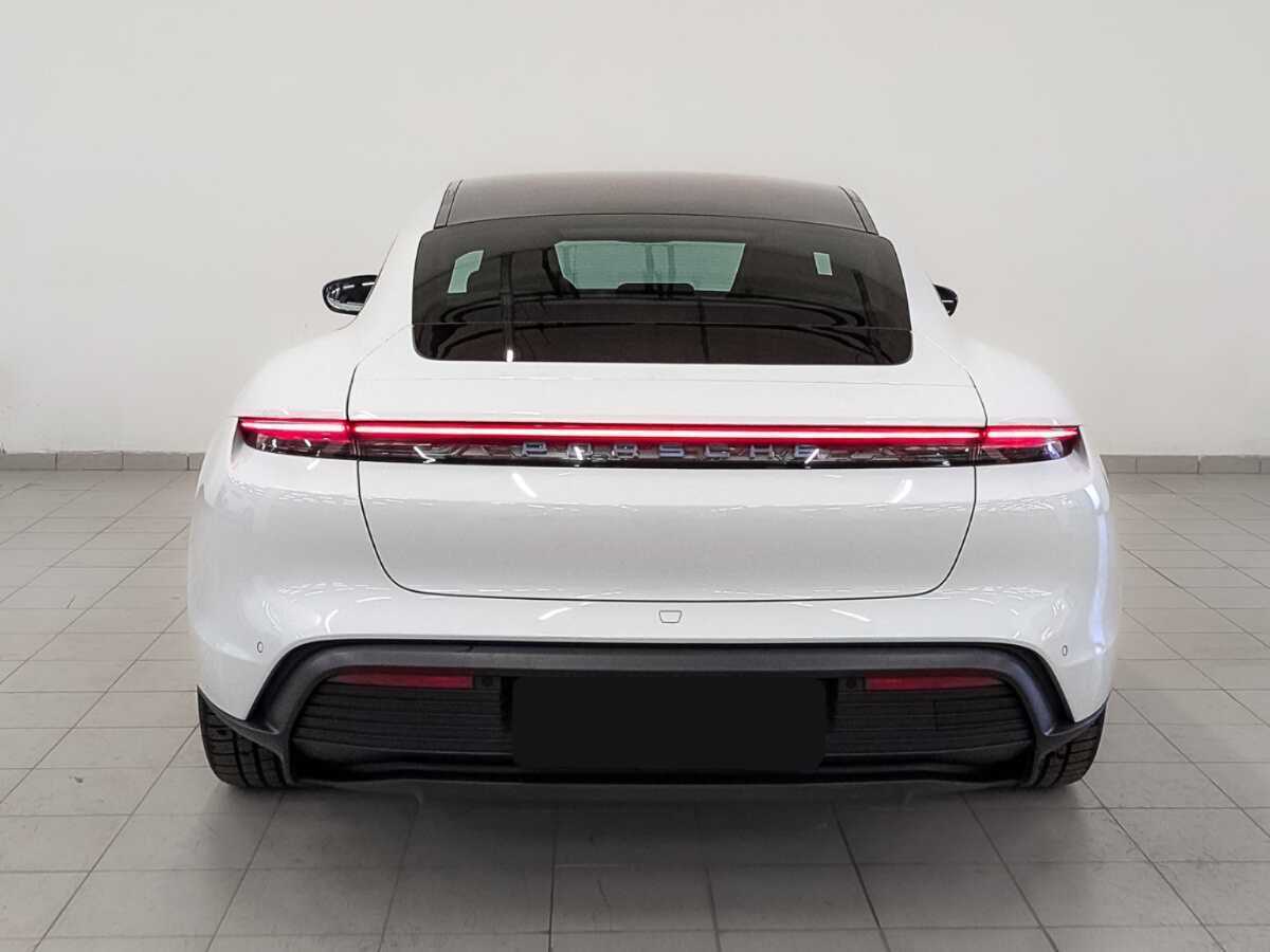 Porsche Taycan с пробегом — 2021 год. Фото: #5