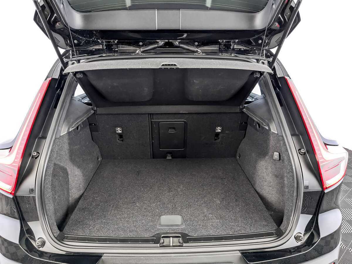 Volvo XC40 с пробегом — 2021 год. Фото: #9