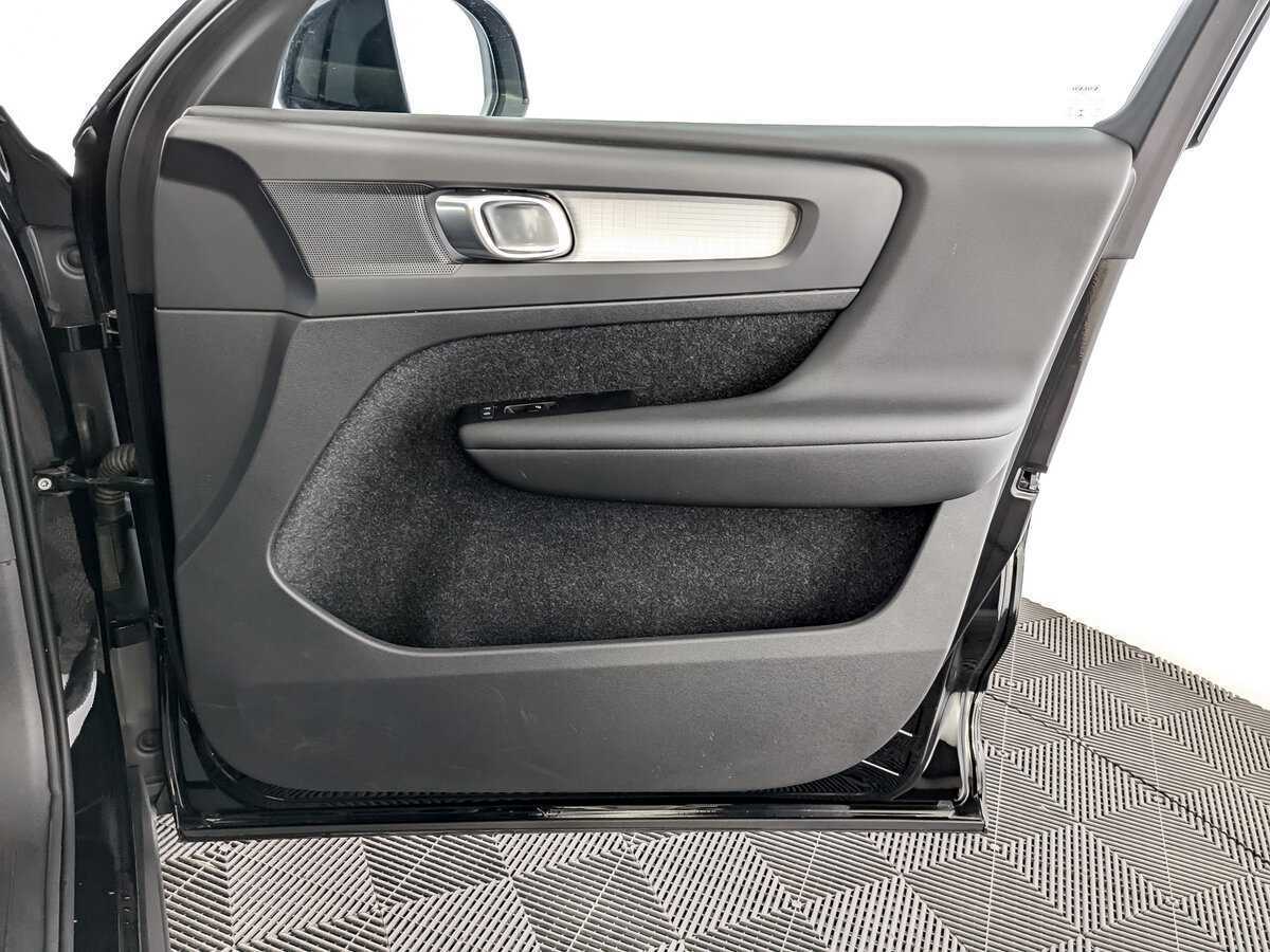 Volvo XC40 с пробегом — 2021 год. Фото: #24