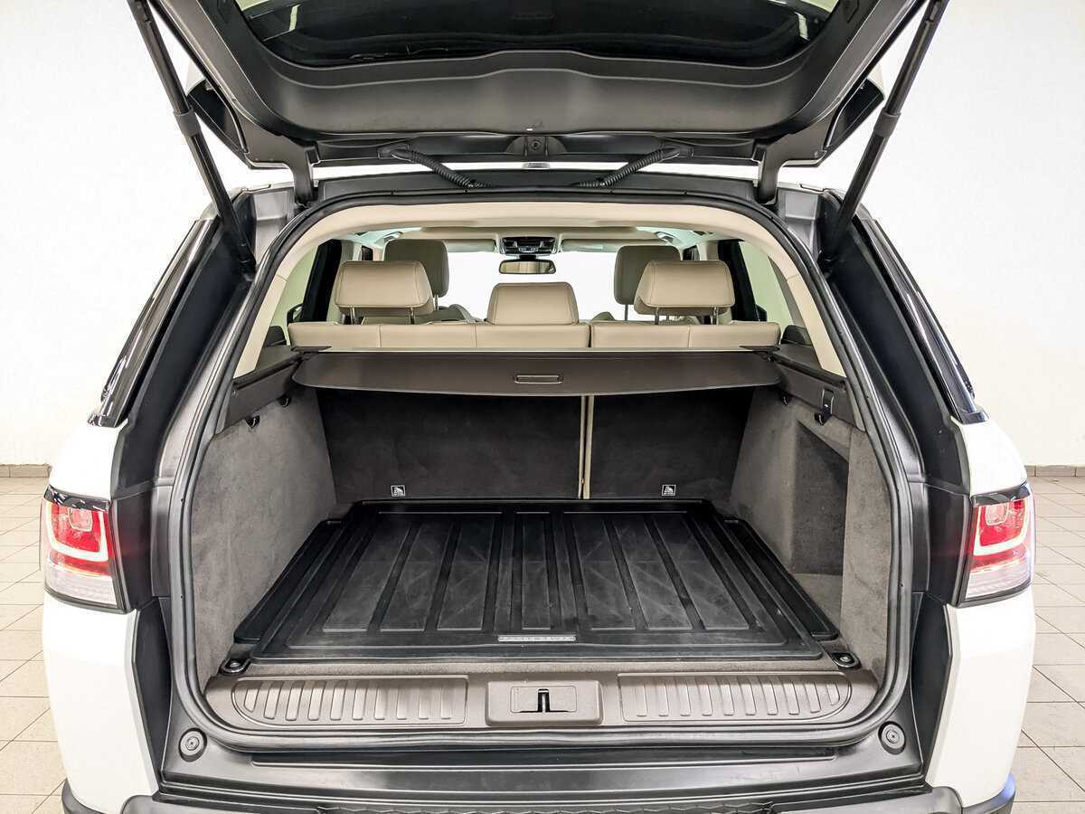 Land Rover Range Rover Sport с пробегом — 2017 год. Фото: #9