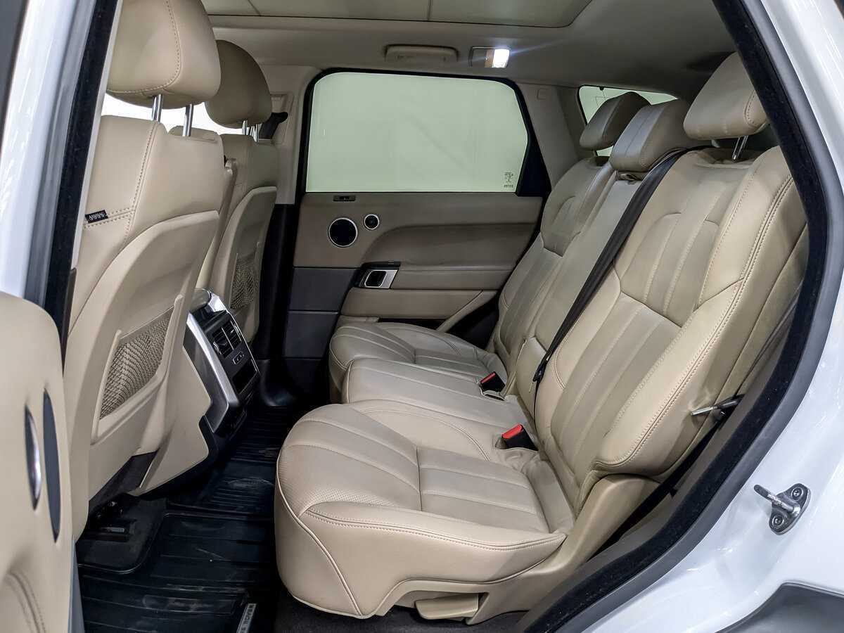 Land Rover Range Rover Sport с пробегом — 2017 год. Фото: #11