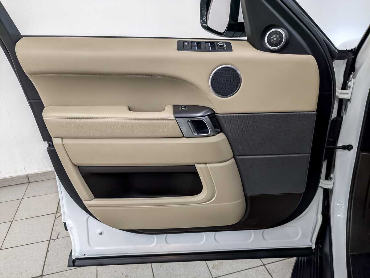 Land Rover Range Rover Sport с пробегом — 2017 год. Фото: #17
