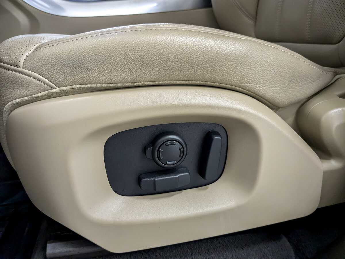 Land Rover Range Rover Sport с пробегом — 2017 год. Фото: #19