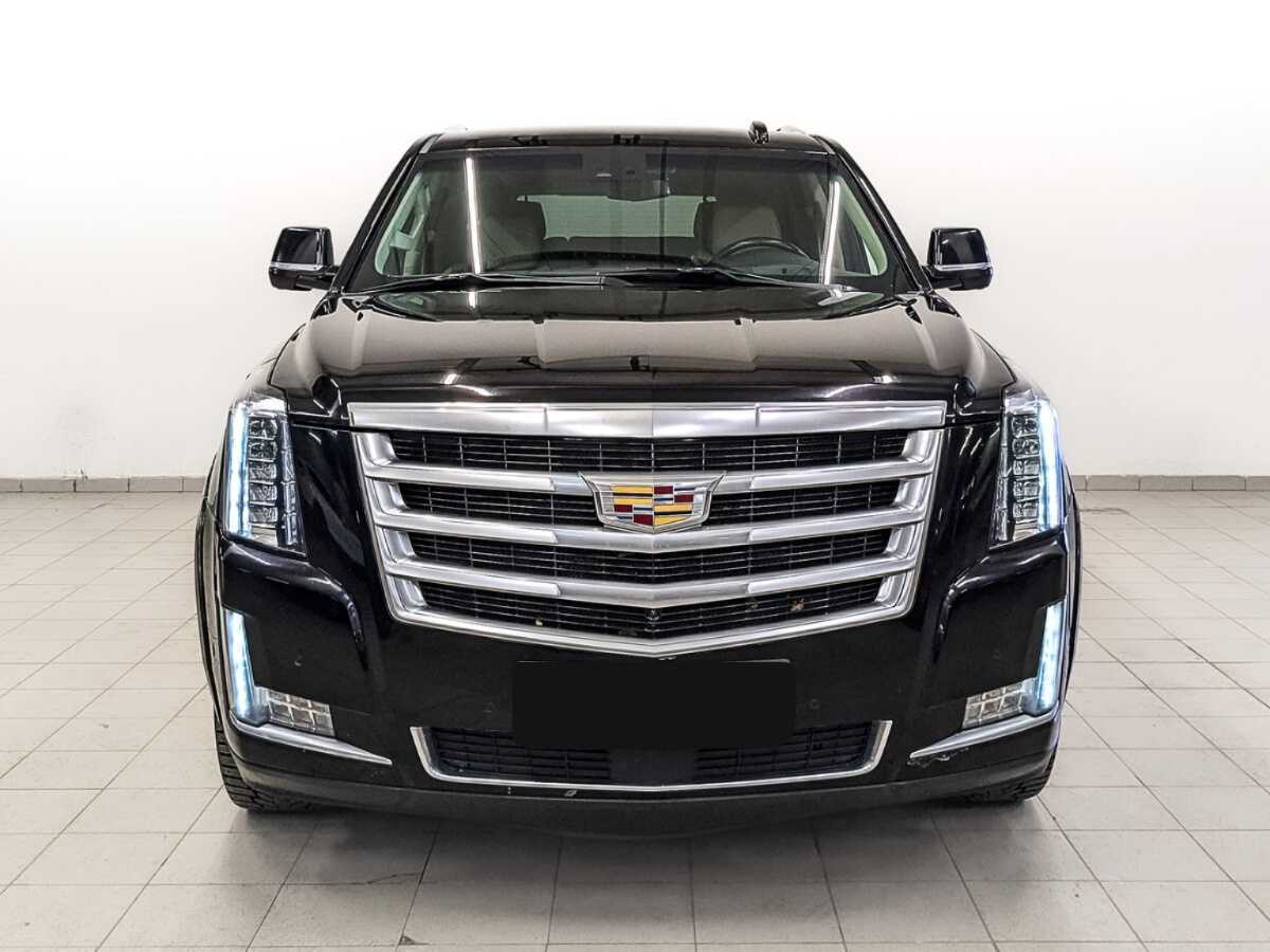 Cadillac Escalade с пробегом — 2018 год. Фото: #1