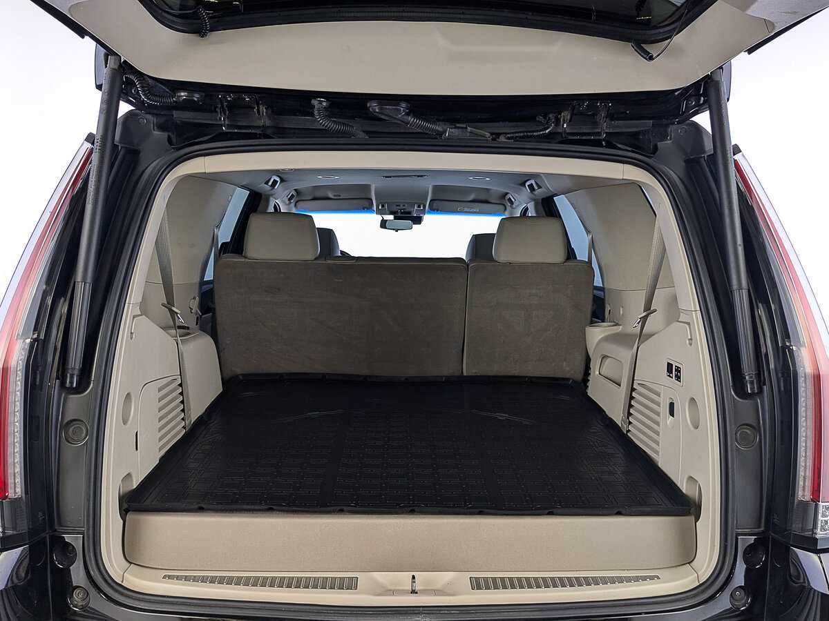 Cadillac Escalade с пробегом — 2018 год. Фото: #9