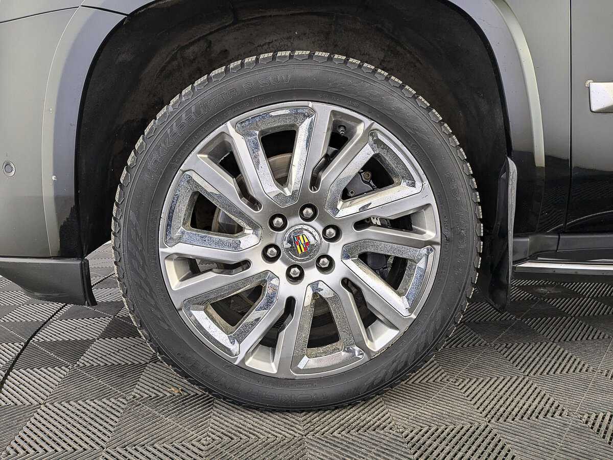 Cadillac Escalade с пробегом — 2018 год. Фото: #11