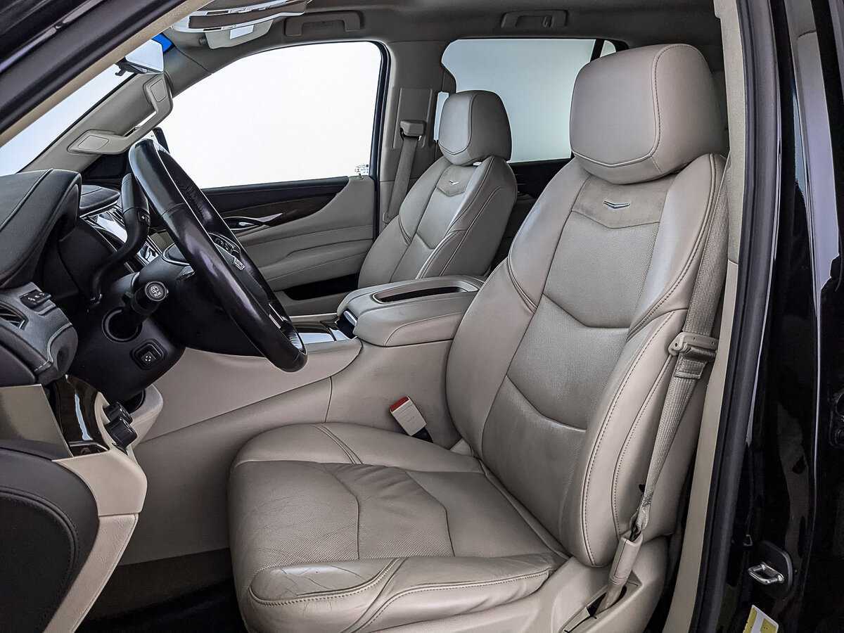 Cadillac Escalade с пробегом — 2018 год. Фото: #19