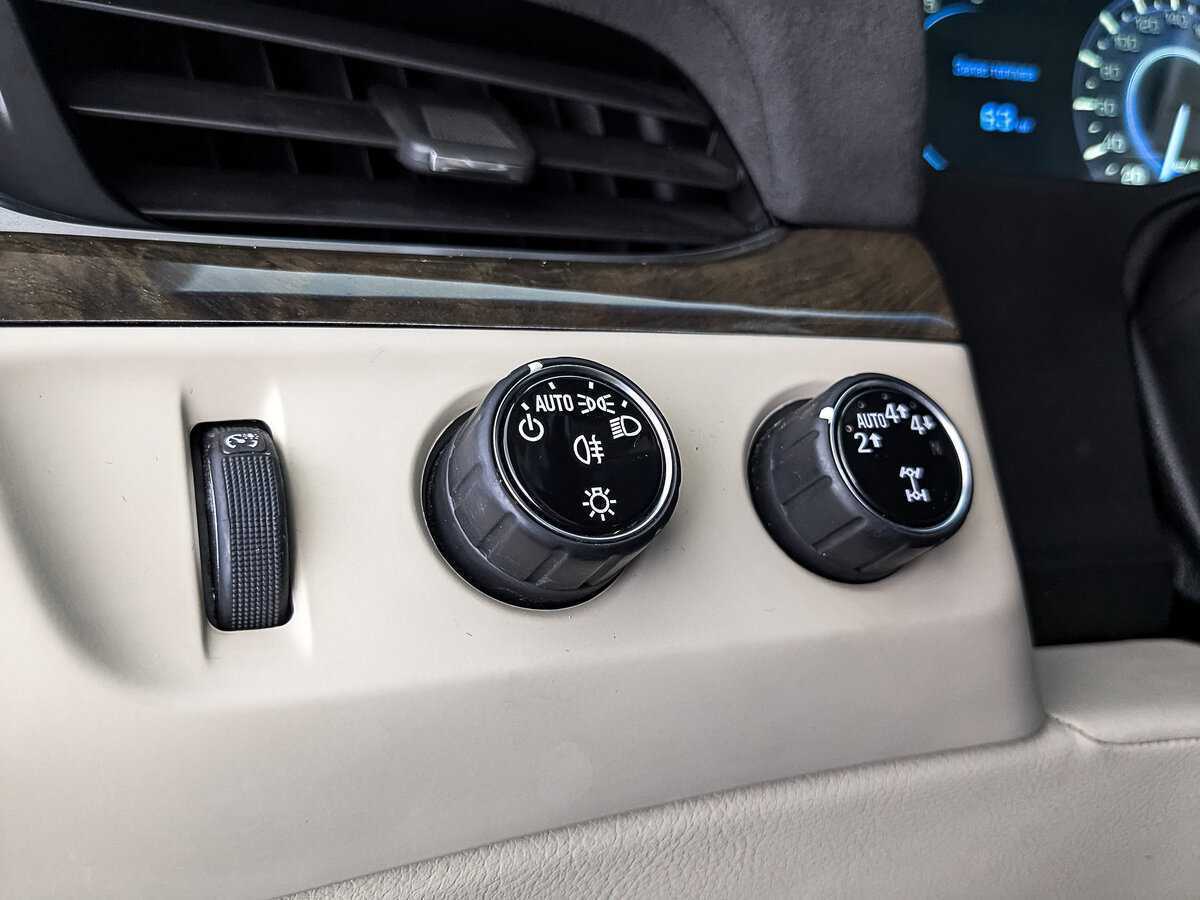 Cadillac Escalade с пробегом — 2018 год. Фото: #26