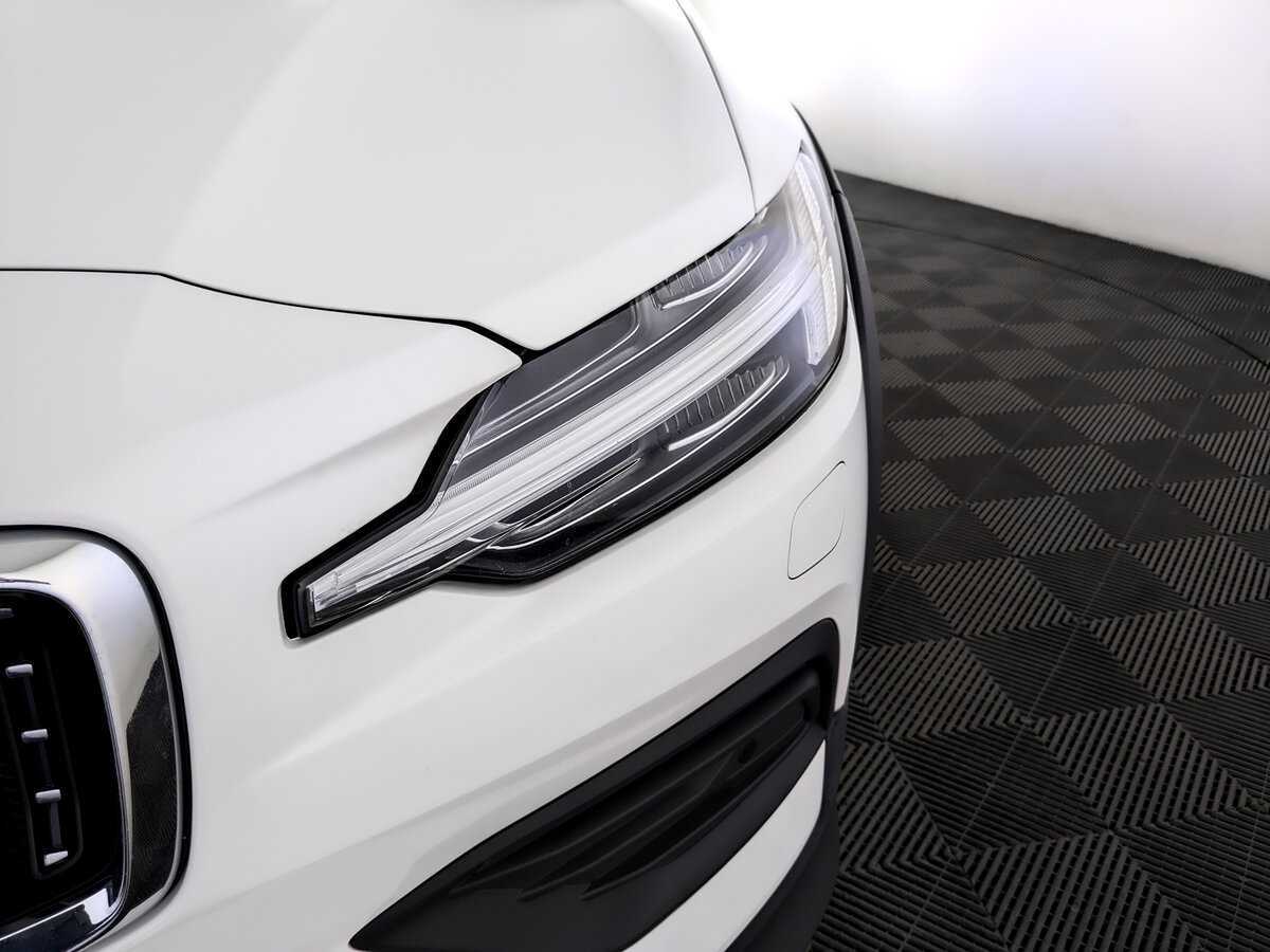 Volvo V60 Cross Country с пробегом — 2021 год. Фото: #16