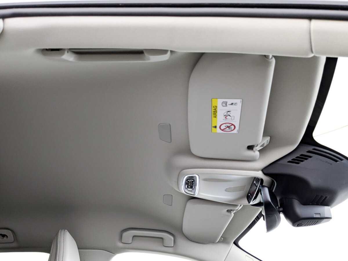 Volvo V60 Cross Country с пробегом — 2021 год. Фото: #22