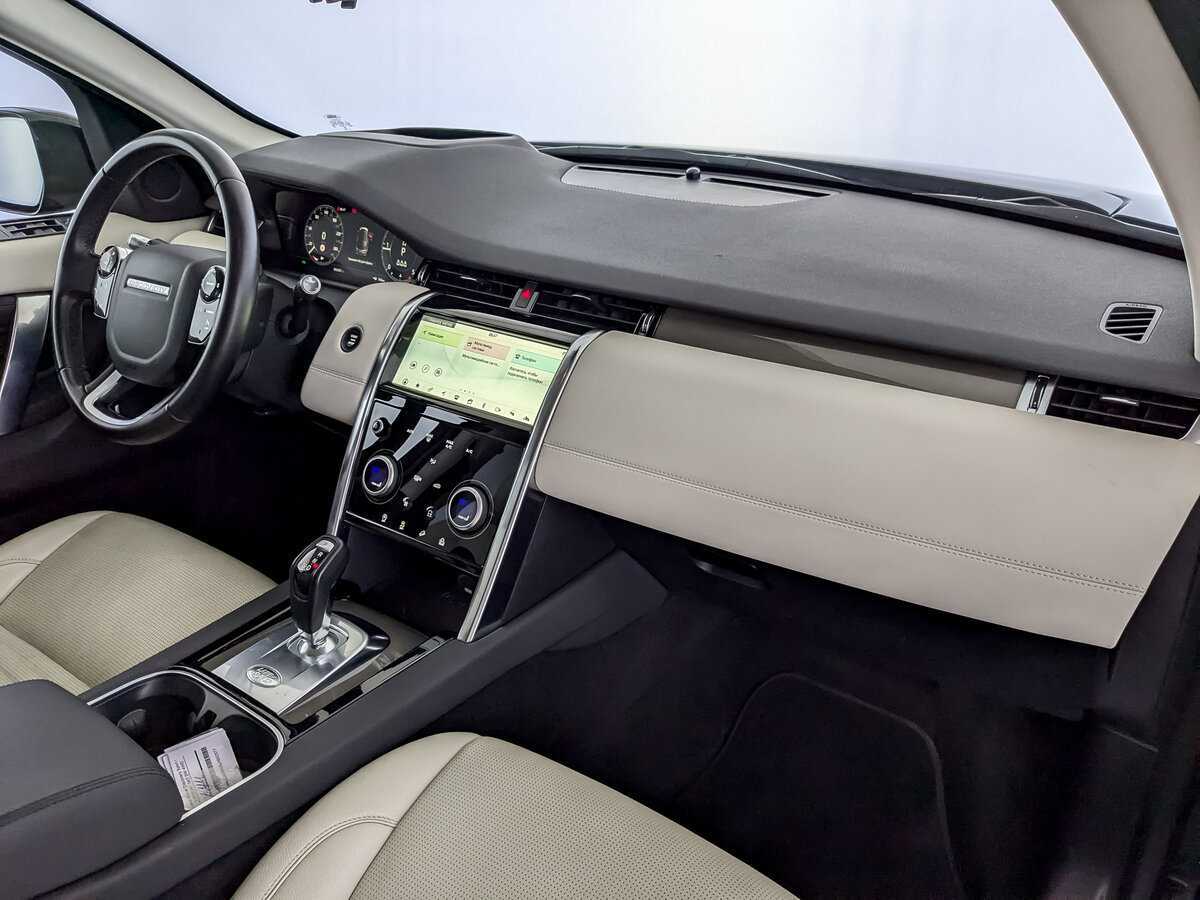 Land Rover Discovery Sport с пробегом — 2019 год. Фото: #10