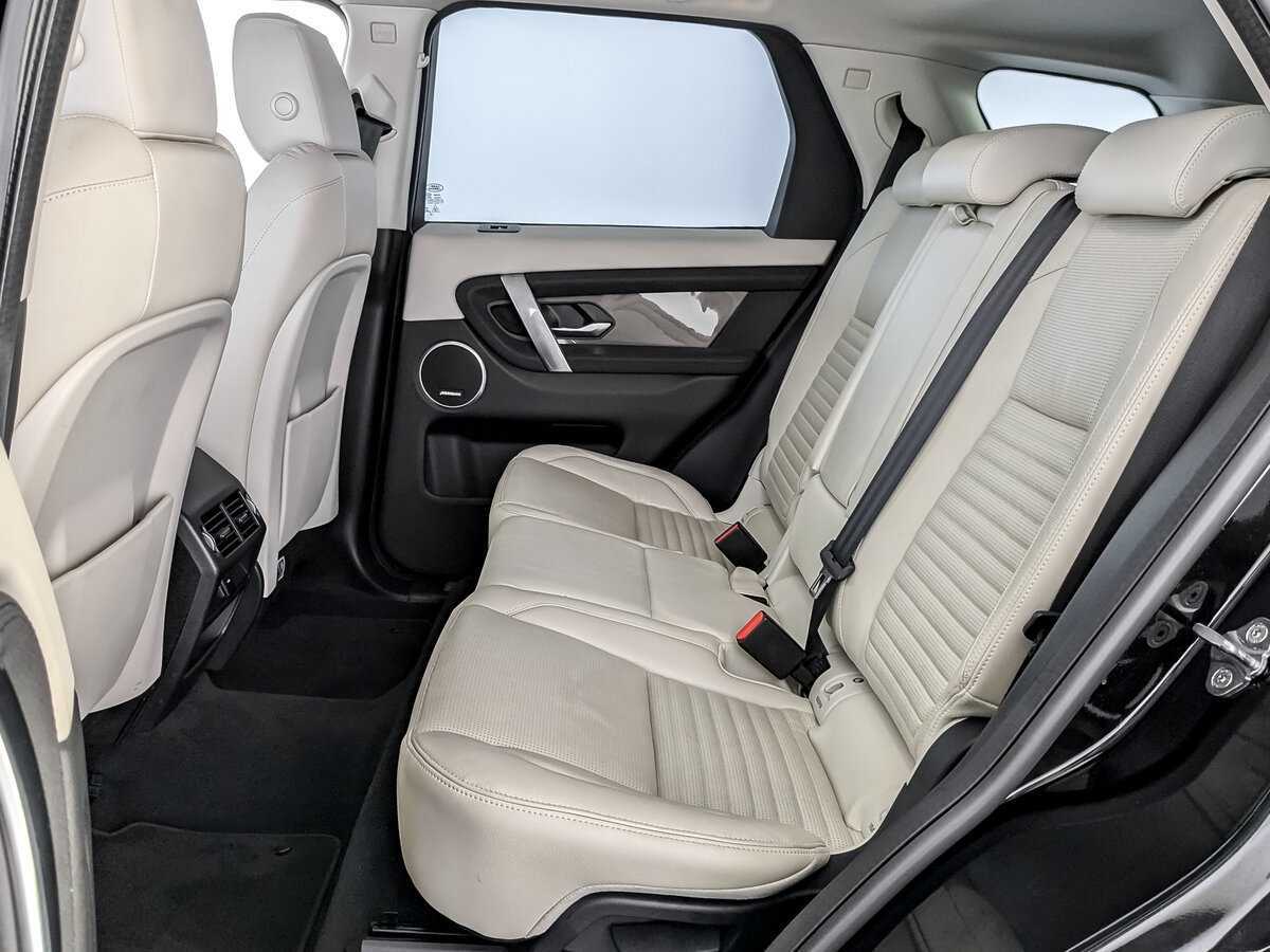 Land Rover Discovery Sport с пробегом — 2019 год. Фото: #11