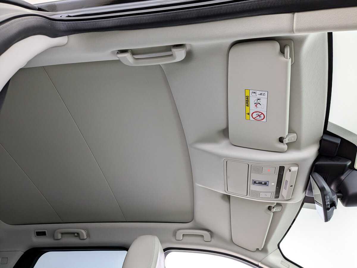 Land Rover Discovery Sport с пробегом — 2019 год. Фото: #22