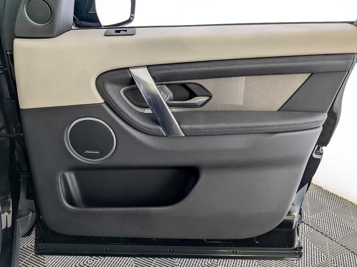 Land Rover Discovery Sport с пробегом — 2019 год. Фото: #25